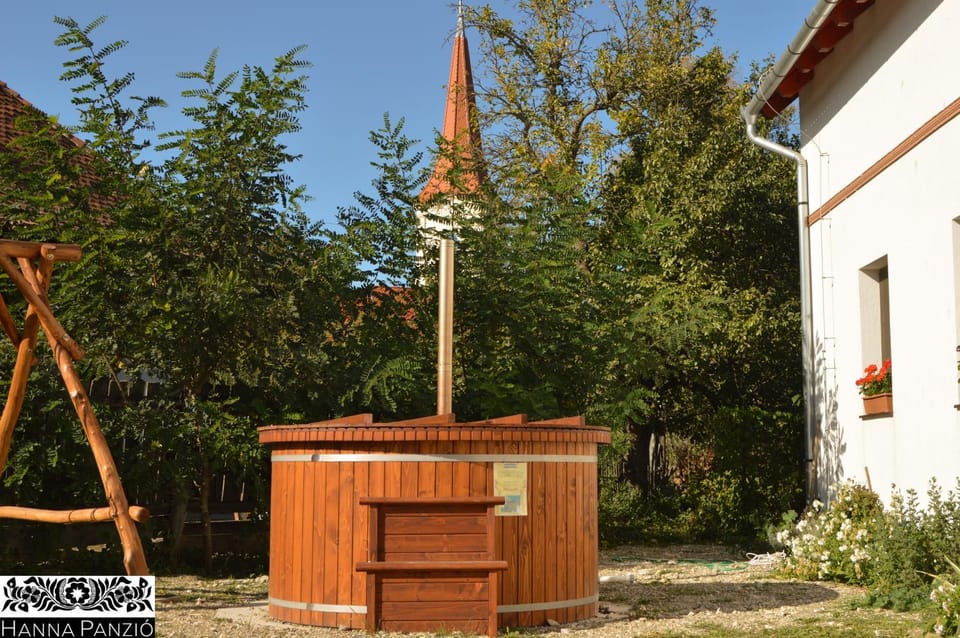 Garden, Swimming pool