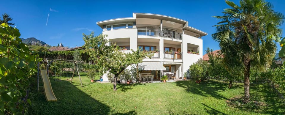 Property building, Patio, Garden