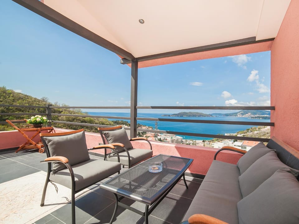 Balcony/Terrace, Seating area, Sea view