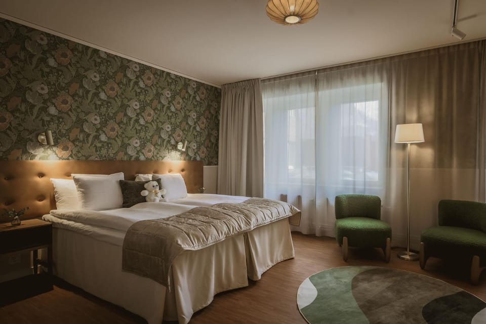 Property building, Bed