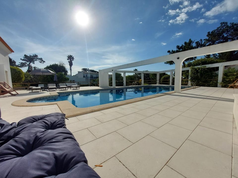 Pool view, Swimming pool, sunbed