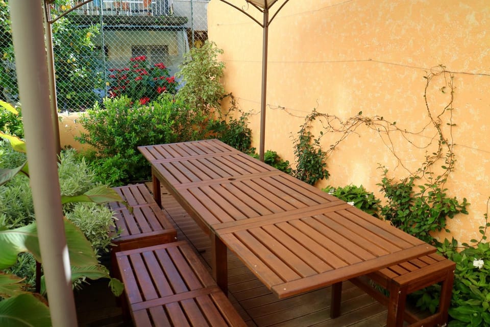 Property building, Garden, Dining area