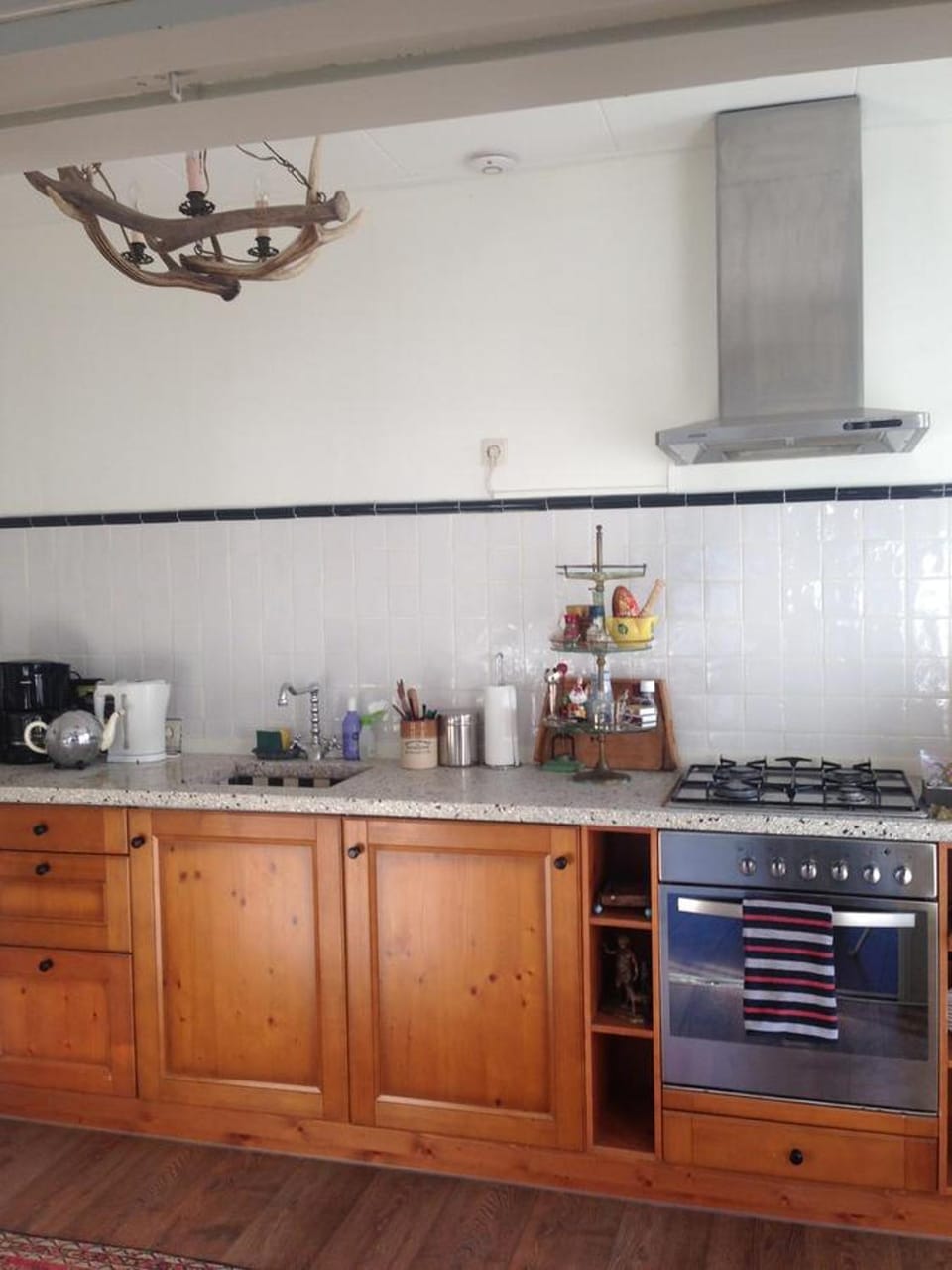 Kitchen or kitchenette, Food and drinks