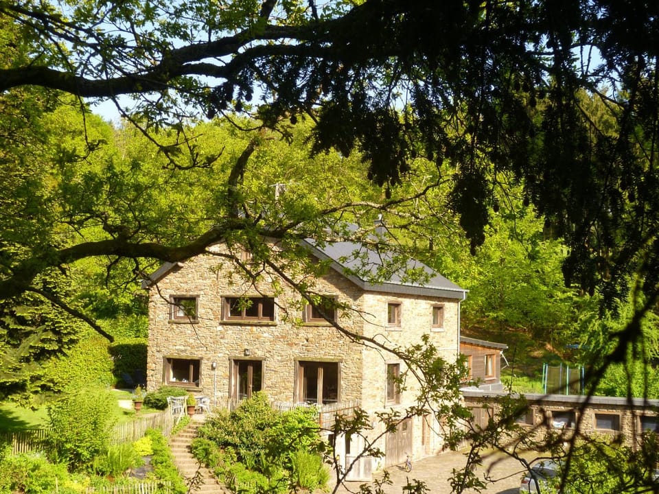 Property building, Facade/entrance, Bird's eye view, Garden