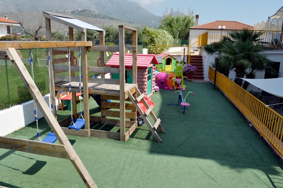 Garden, Entertainment
