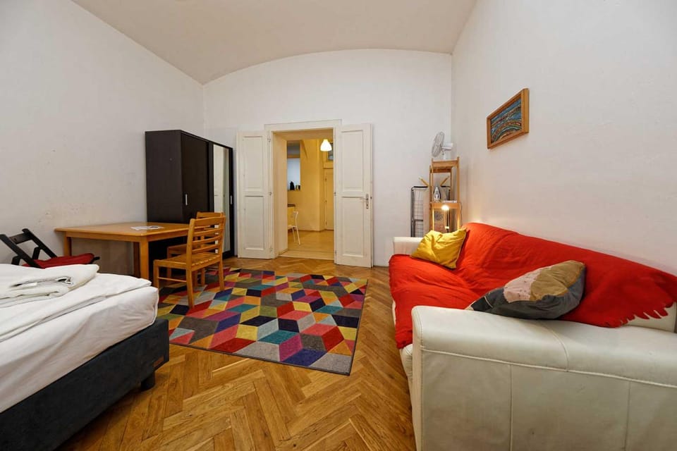 Living room, Photo of the whole room, Seating area, Bedroom