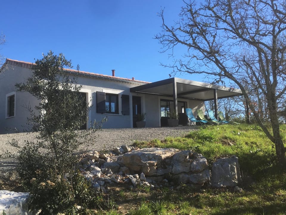 Patio, Facade/entrance, Natural landscape, Garden, Garden, Balcony/Terrace, Balcony/Terrace, Living room