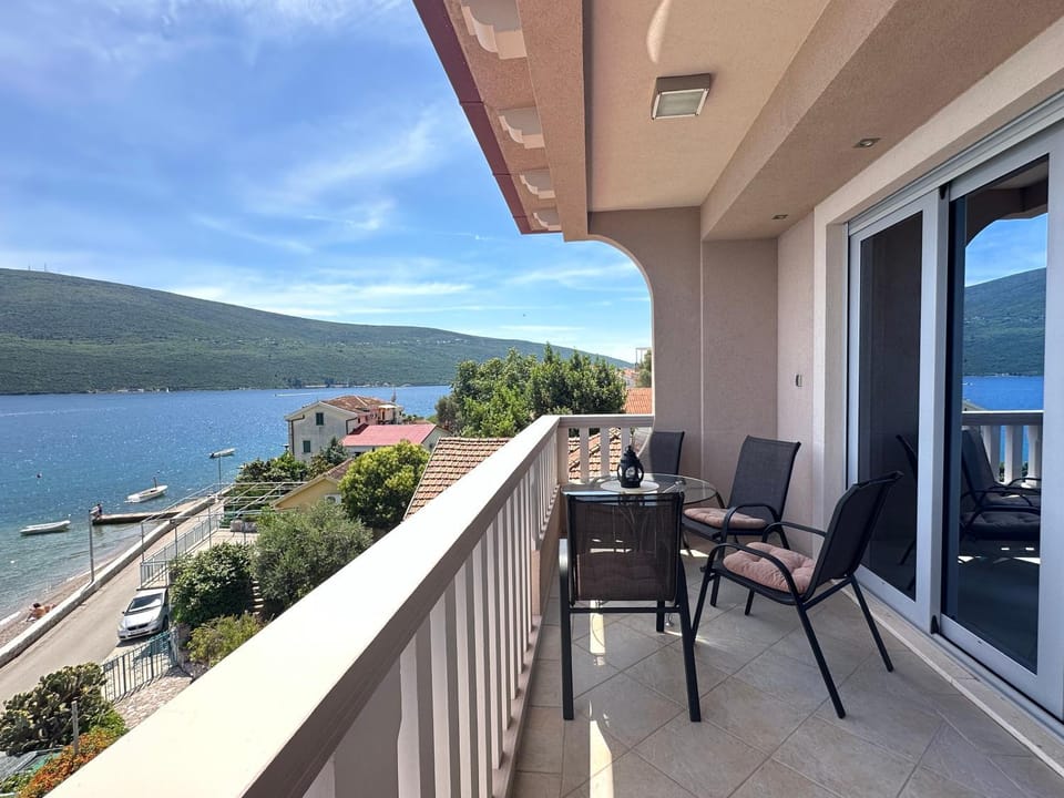 Balcony/Terrace, Seating area