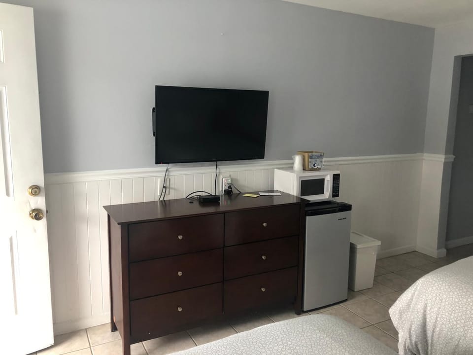 Boardwalk Beach Inn Motel in Point Pleasant Beach