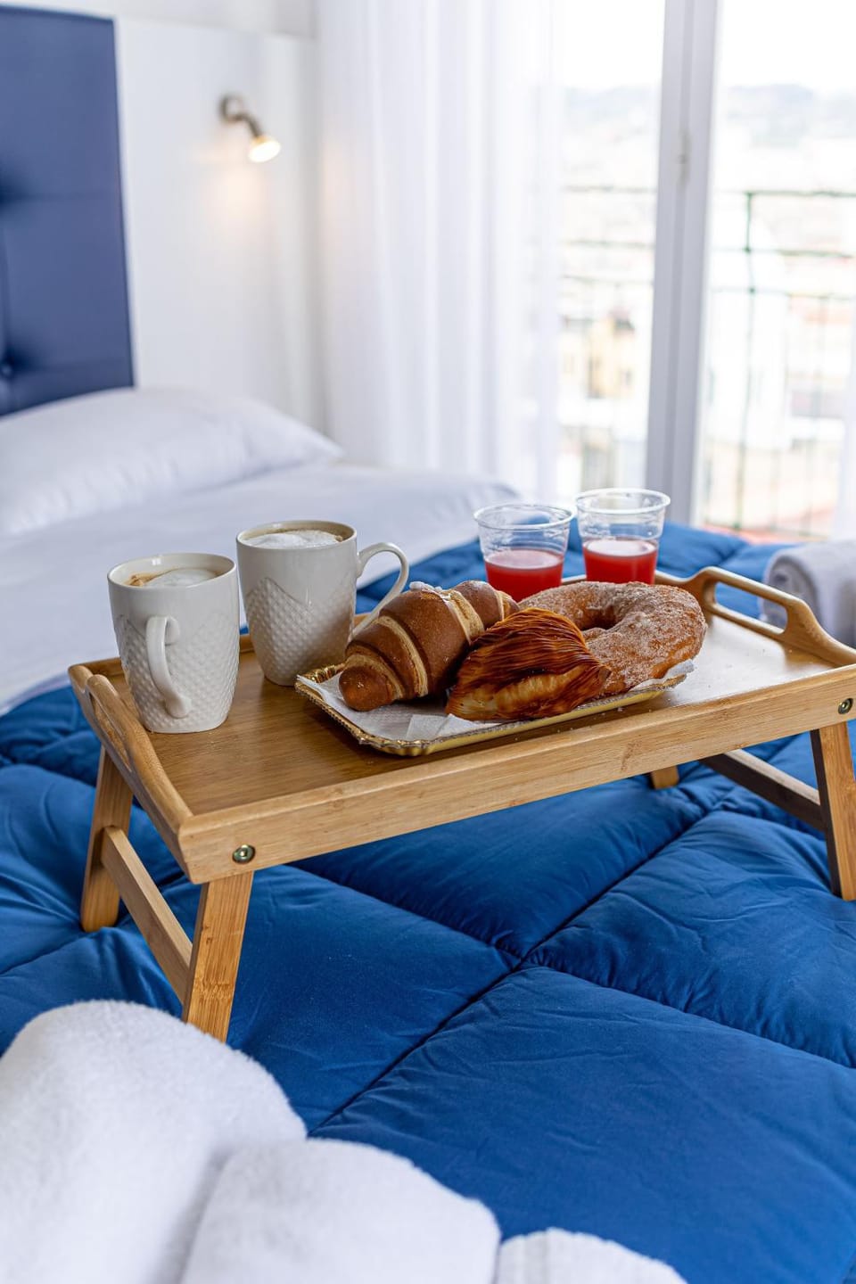 Bed, View (from property/room), Balcony/Terrace, City view, Breakfast