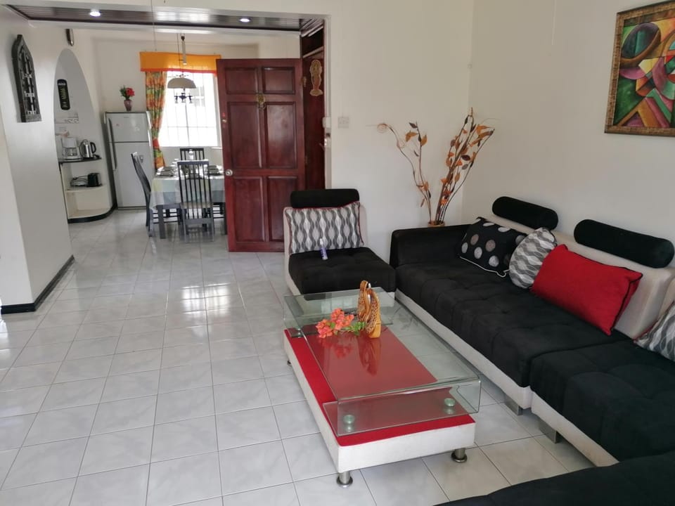 Les Camelias Ground Floor Apartment in Flic en Flac