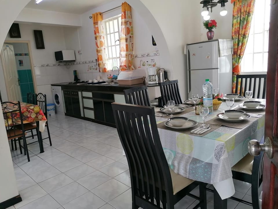 Les Camelias Ground Floor Apartment in Flic en Flac
