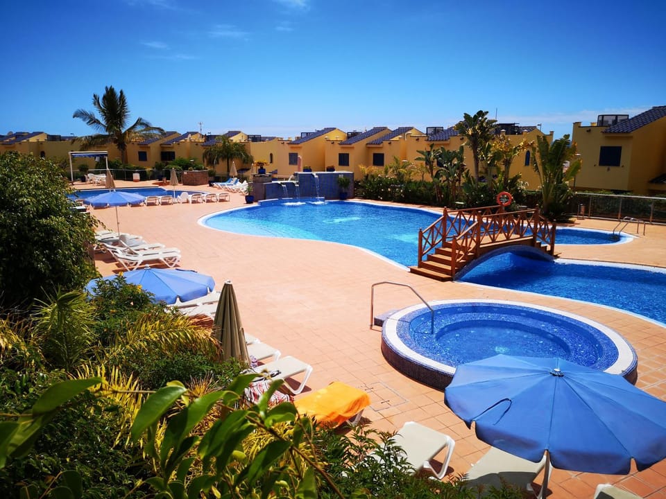Pool view, Swimming pool