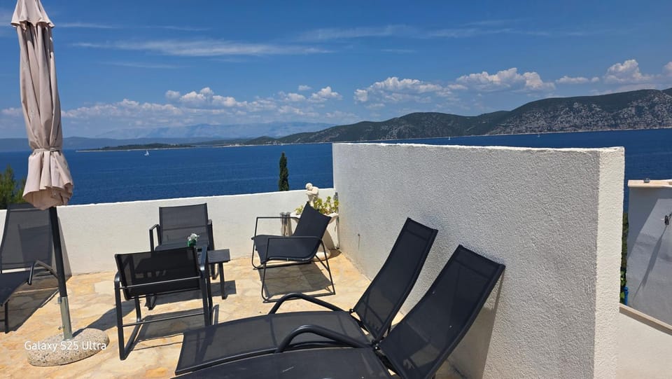 Apartments Magdalena Apartment in Račišće
