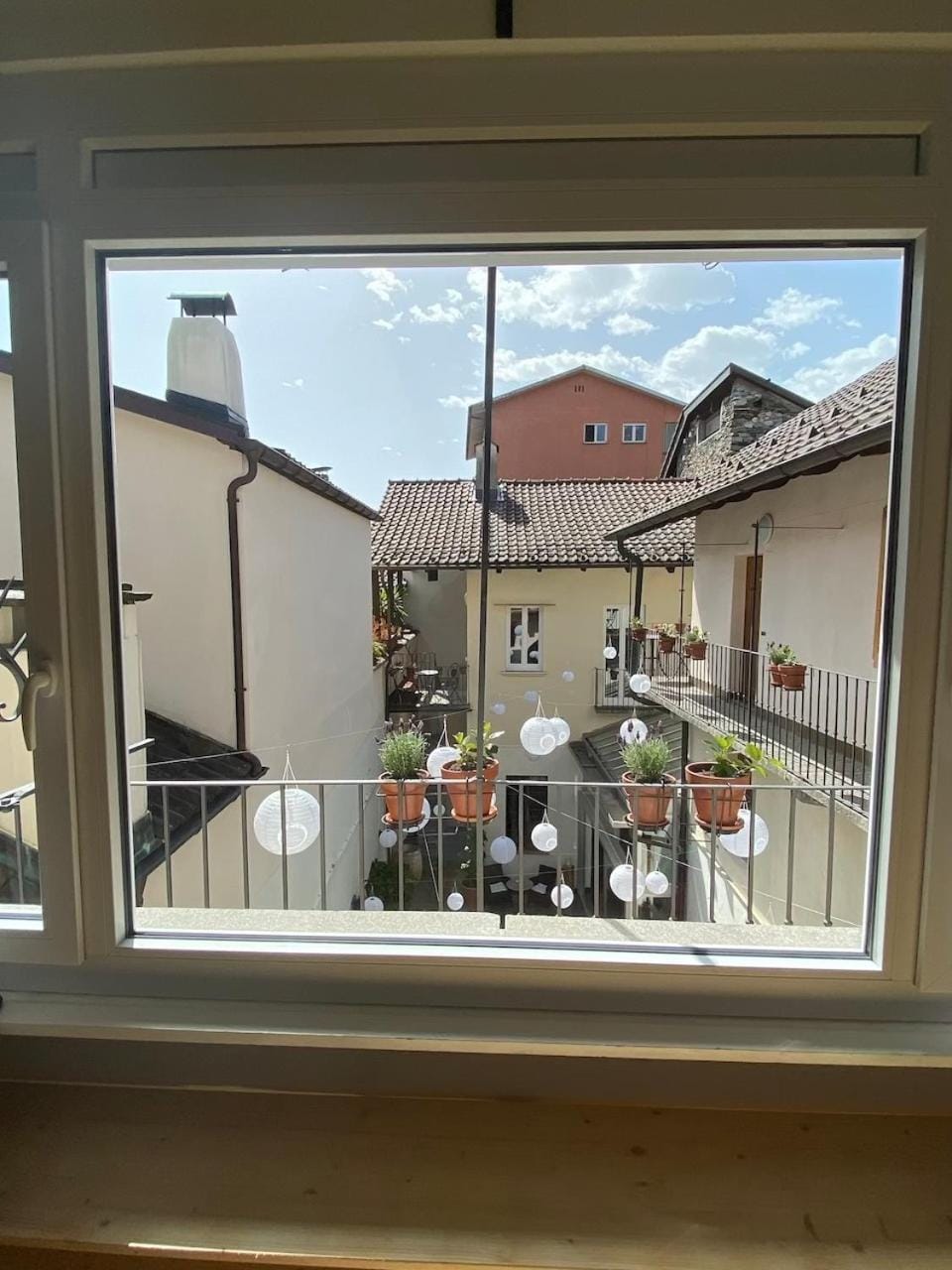 Day, View (from property/room), Balcony/Terrace, Inner courtyard view