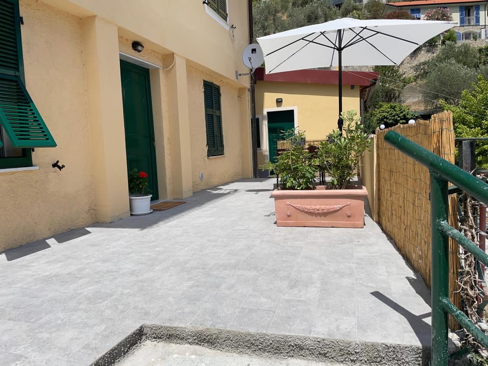 Patio, Balcony/Terrace
