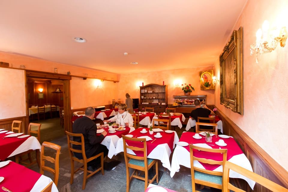 Meeting/conference room, Buffet breakfast