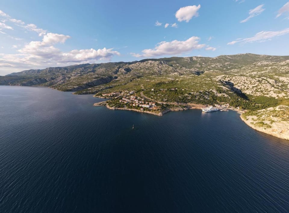 Bird's eye view, Mountain view, Sea view