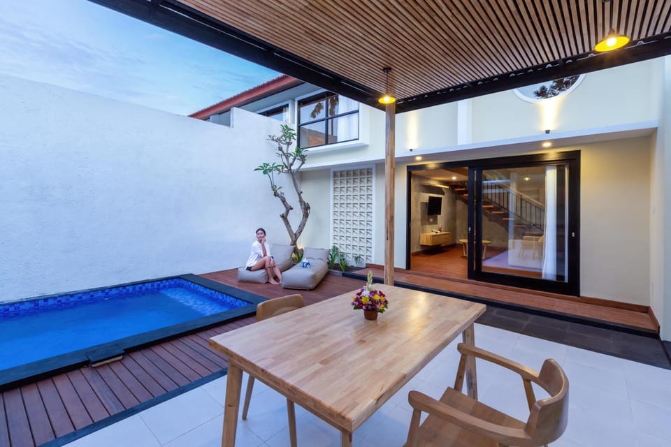Pool view, Swimming pool