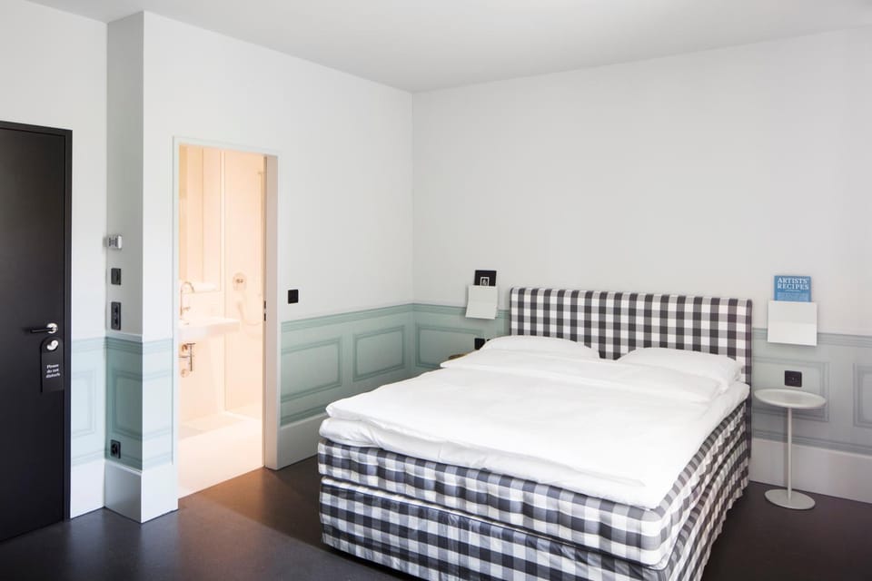 Bed, Bathroom, Bedroom