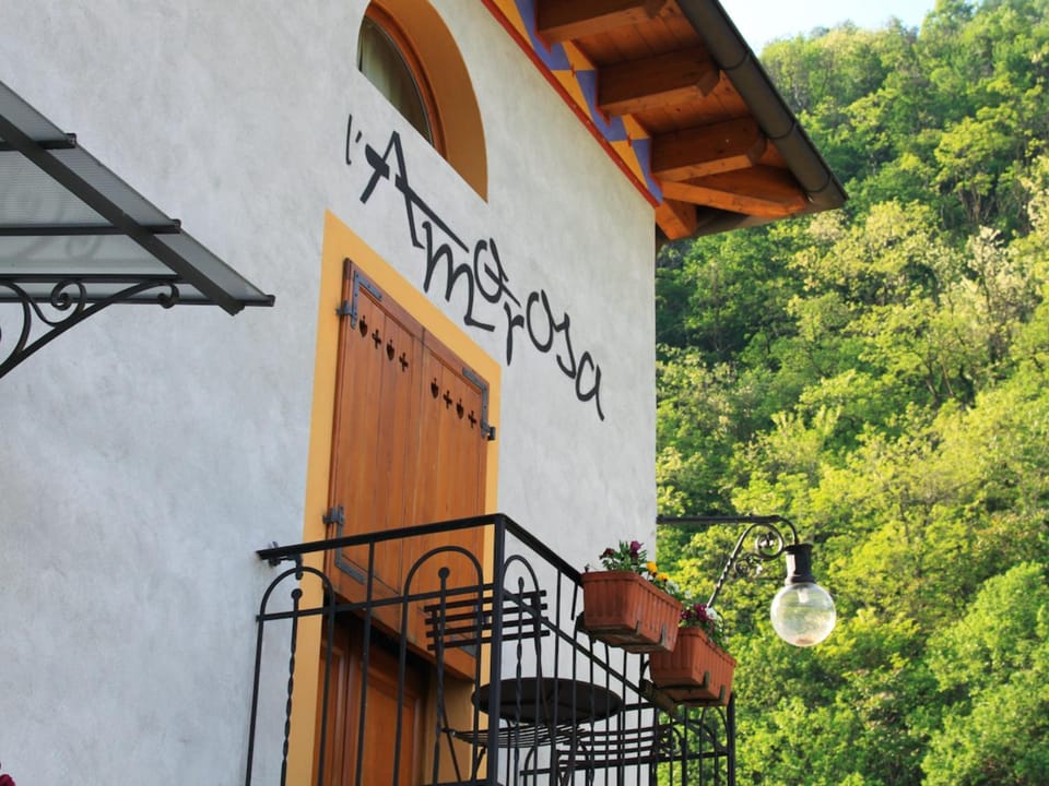 Property building, Balcony/Terrace