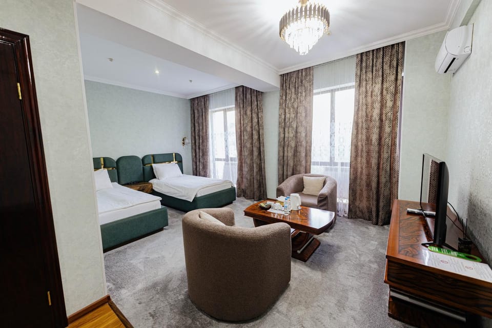 Bed, Living room, Photo of the whole room