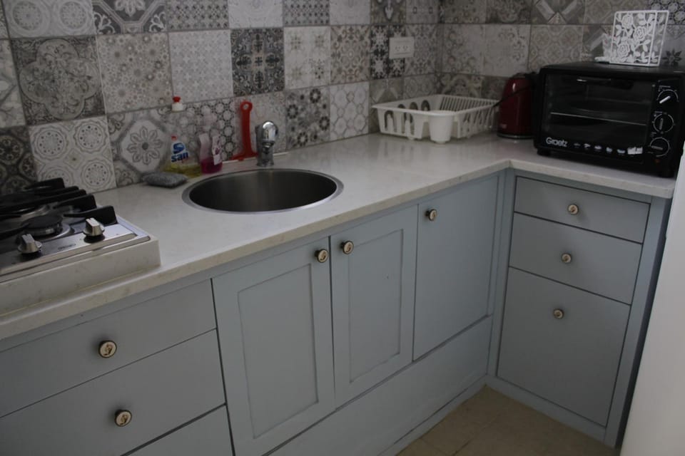 Kitchen or kitchenette, On site