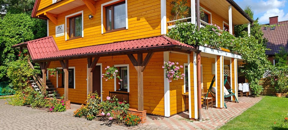 Property building, Spring, Day, Garden, Garden view