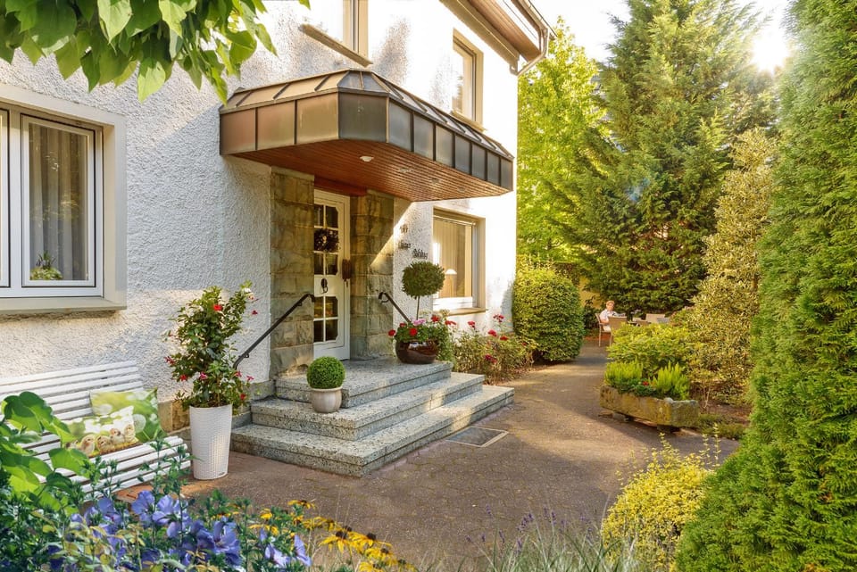 Property building, Facade/entrance