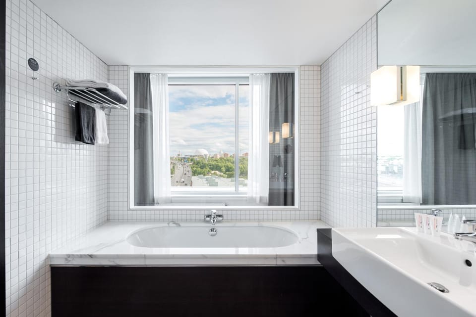 Bathroom, Bath