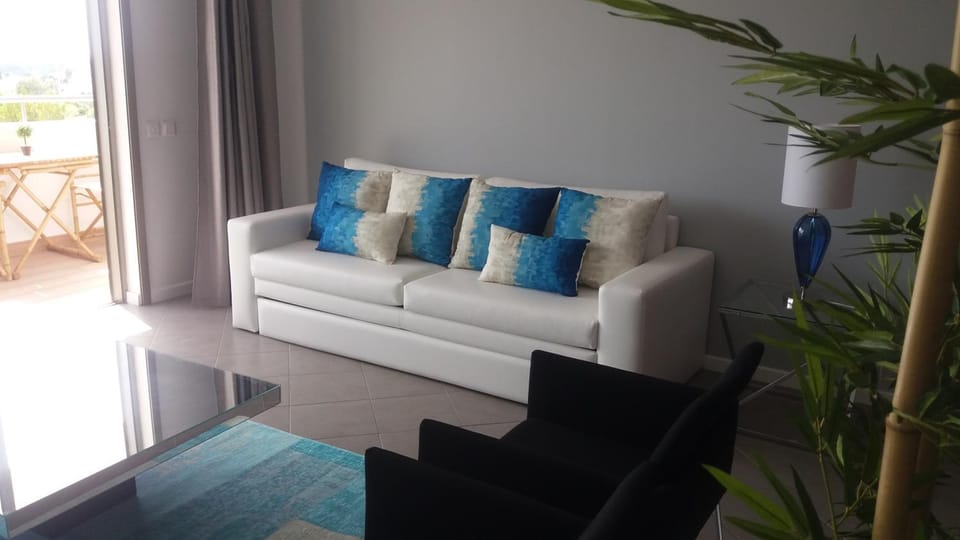 Property building, Communal lounge/ TV room
