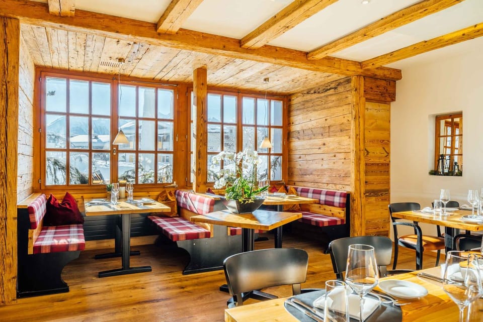 Restaurant/places to eat, Restaurant/places to eat