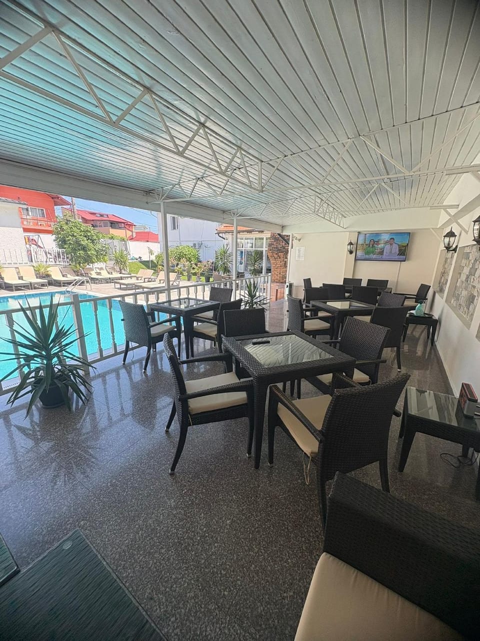 Balcony/Terrace, Seating area, Swimming pool