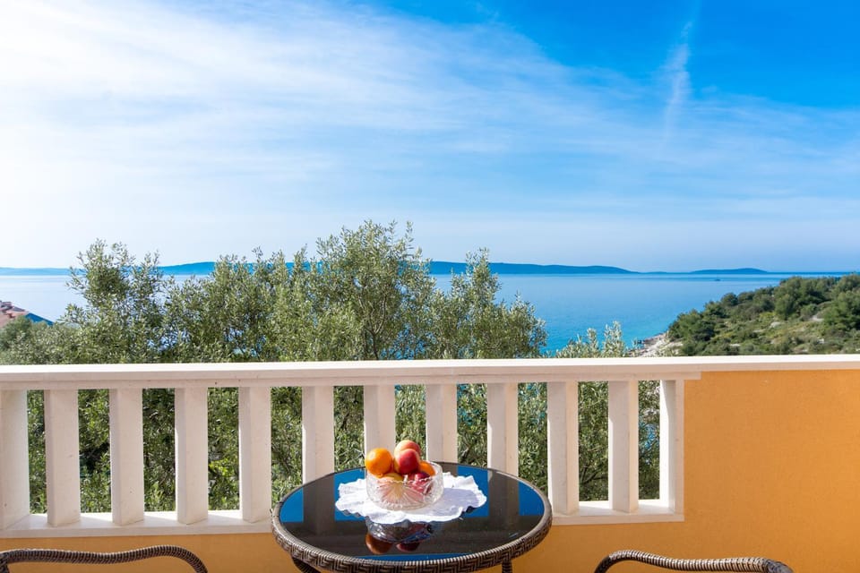 Garden view, Sea view