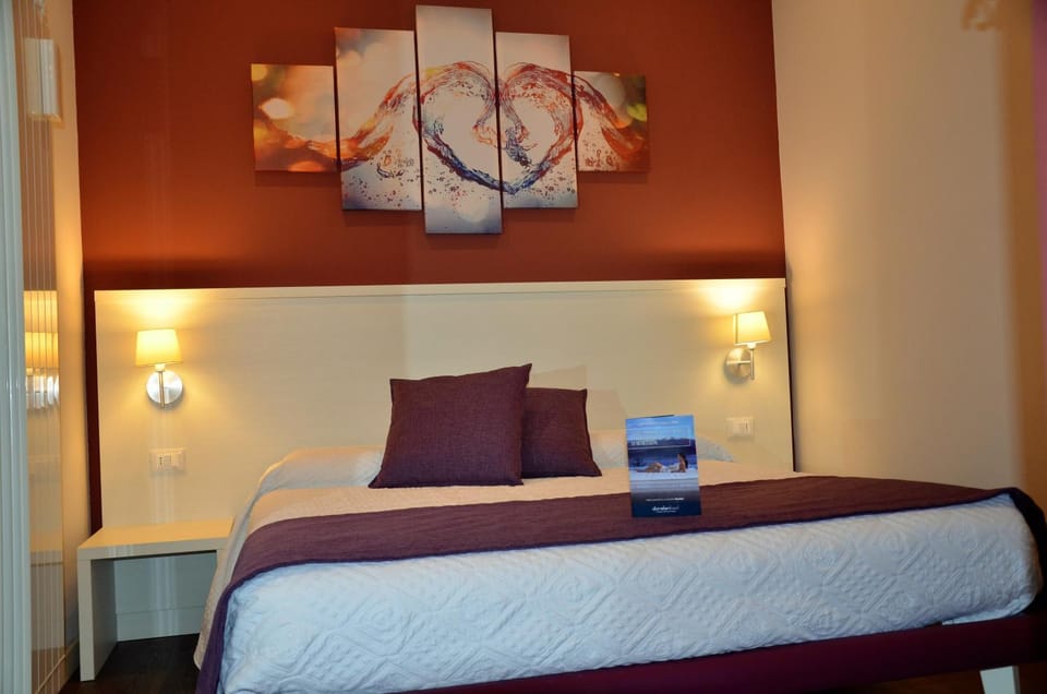 Bed, Bedroom, Family