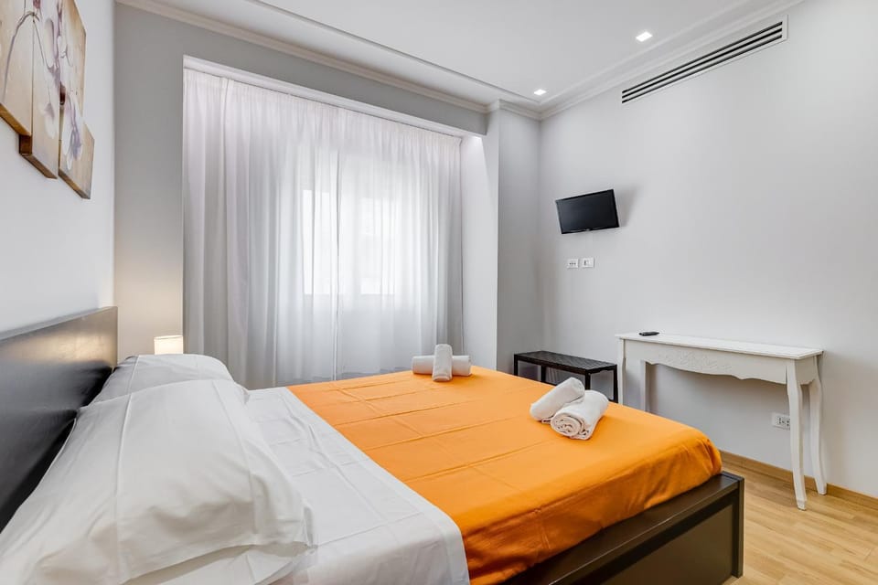 Vatican Flat- 2Bedrooms,2Ensuite Baths & Balcony Apartment in Rome