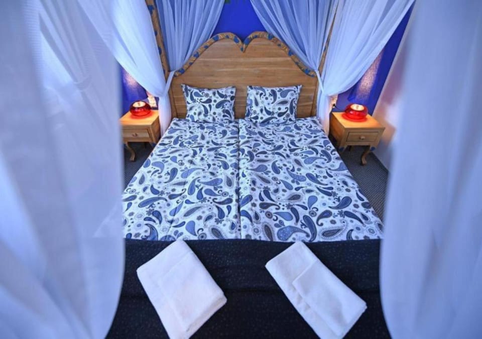 Bed, View (from property/room), View (from property/room), Other, Other, Other, Photo of the whole room, Bedroom, furniture, furniture, furniture, towels, towels