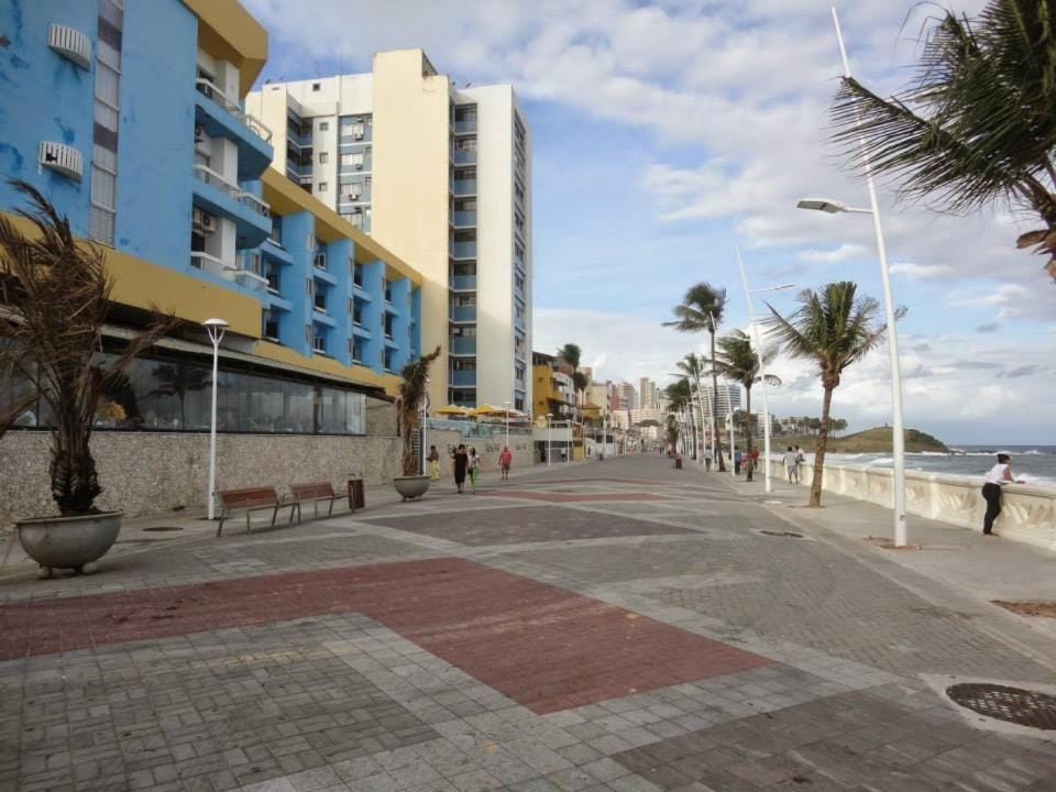 Nearby landmark, Restaurant/places to eat, Neighbourhood, Natural landscape, Beach, Area and facilities, Supermarket/grocery shop, Shopping Area