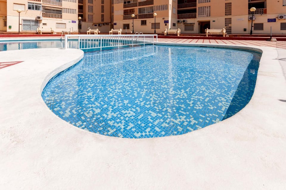 Swimming pool, Swimming pool