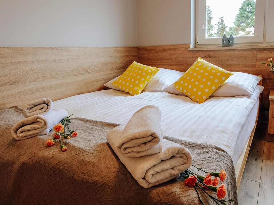 View (from property/room), Other, Photo of the whole room, Decorative detail, Bedroom, On site