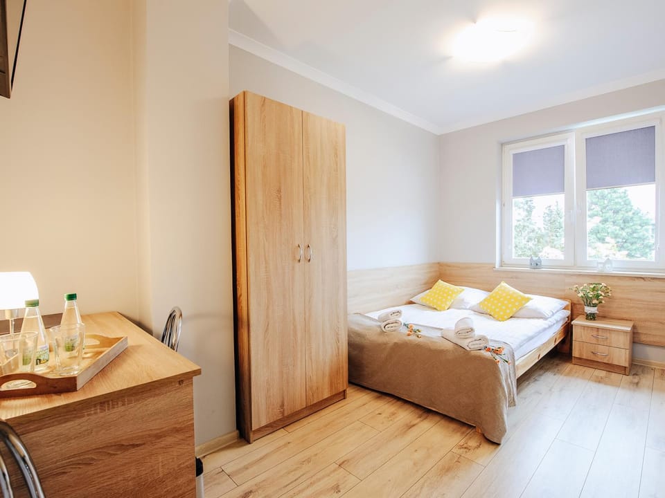 View (from property/room), Food and drinks, Other, Photo of the whole room, Decorative detail, Bedroom, On site