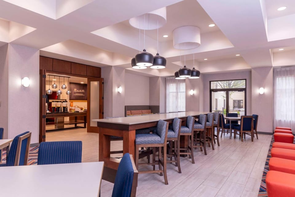 Dining area, Breakfast