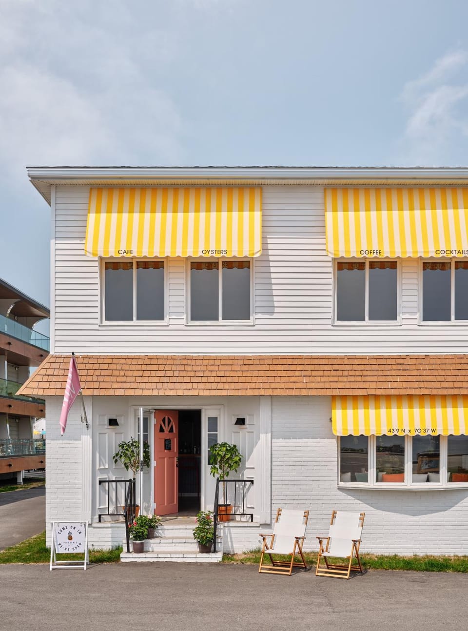 Property building, Restaurant/places to eat