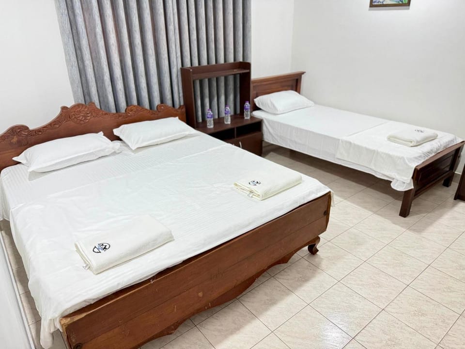 Sleep Cheap Home Hostel in Negombo