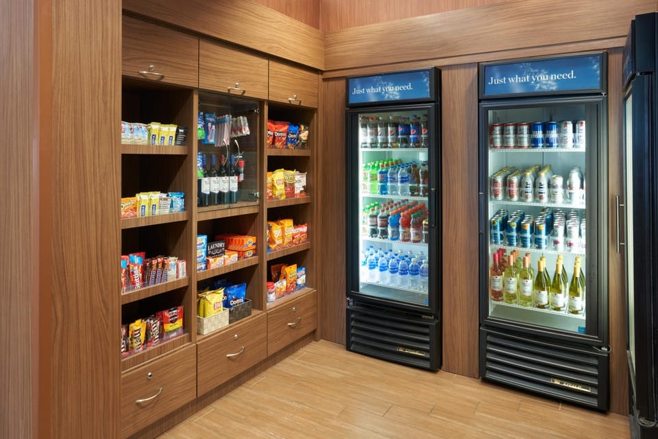 Food and drinks, vending machine