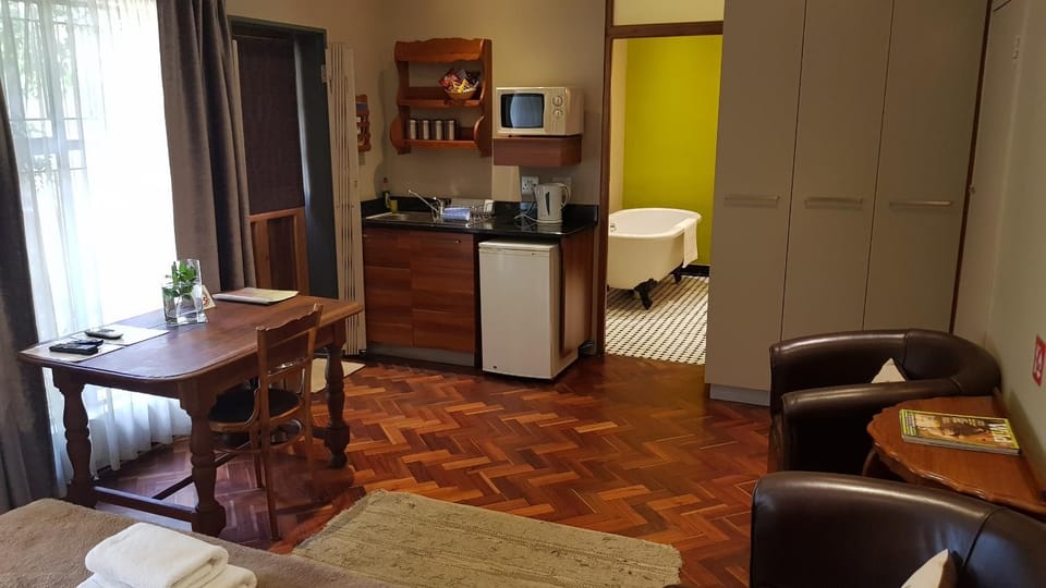 Coffee/tea facilities, Seating area