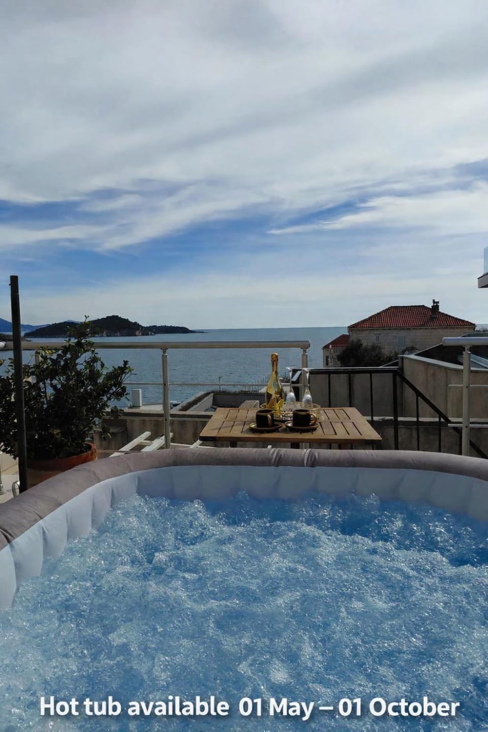 Hot Tub, Sea view