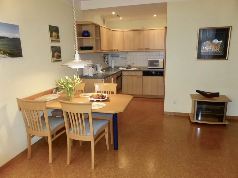 Kitchen or kitchenette, Living room, Dining area