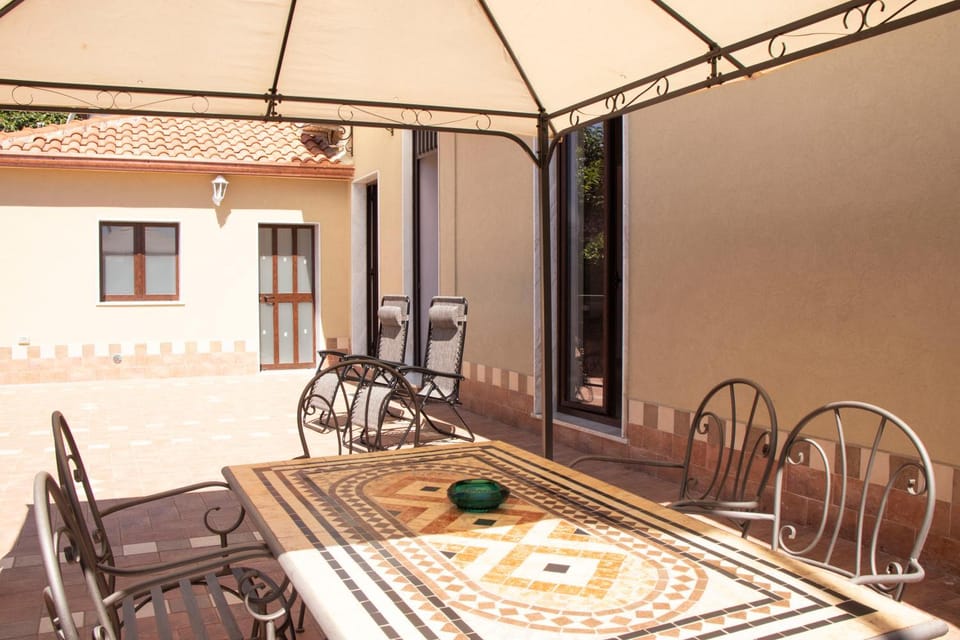 Property building, Patio, furniture