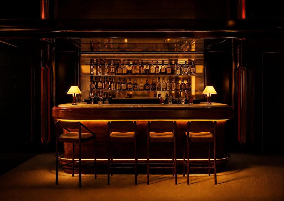 Lounge or bar